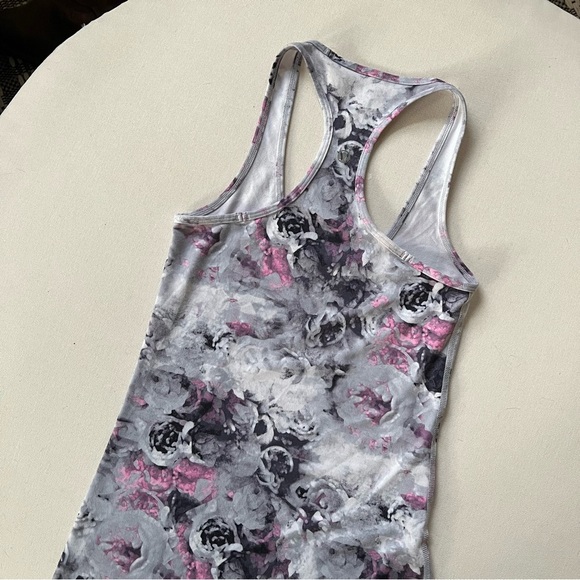 Lululemon Cool Racerback Moody Mirage Size 2 Women’s Tank Top Athletic Floral - Picture 5 of 10